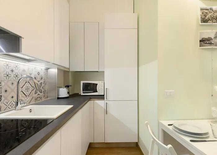 Naviglio Grande - Sui Navigli Corte Storica Апартаменты *