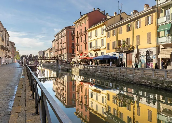 Naviglio Grande - Sui Navigli Corte Storica Милан